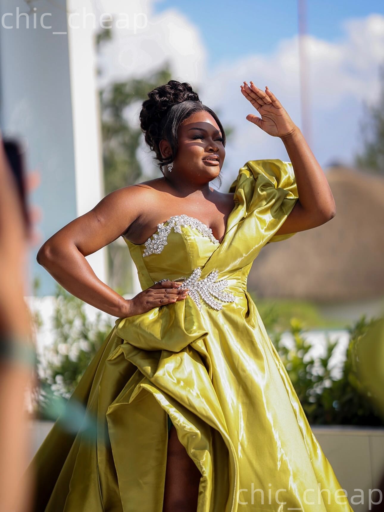 Aso Ebi Nigerian Gold A-line Prom Dresses 2026 Crystals High Split Satin Evening Formal Party Second Birthday Engagement Gowns Dress For Special Occas