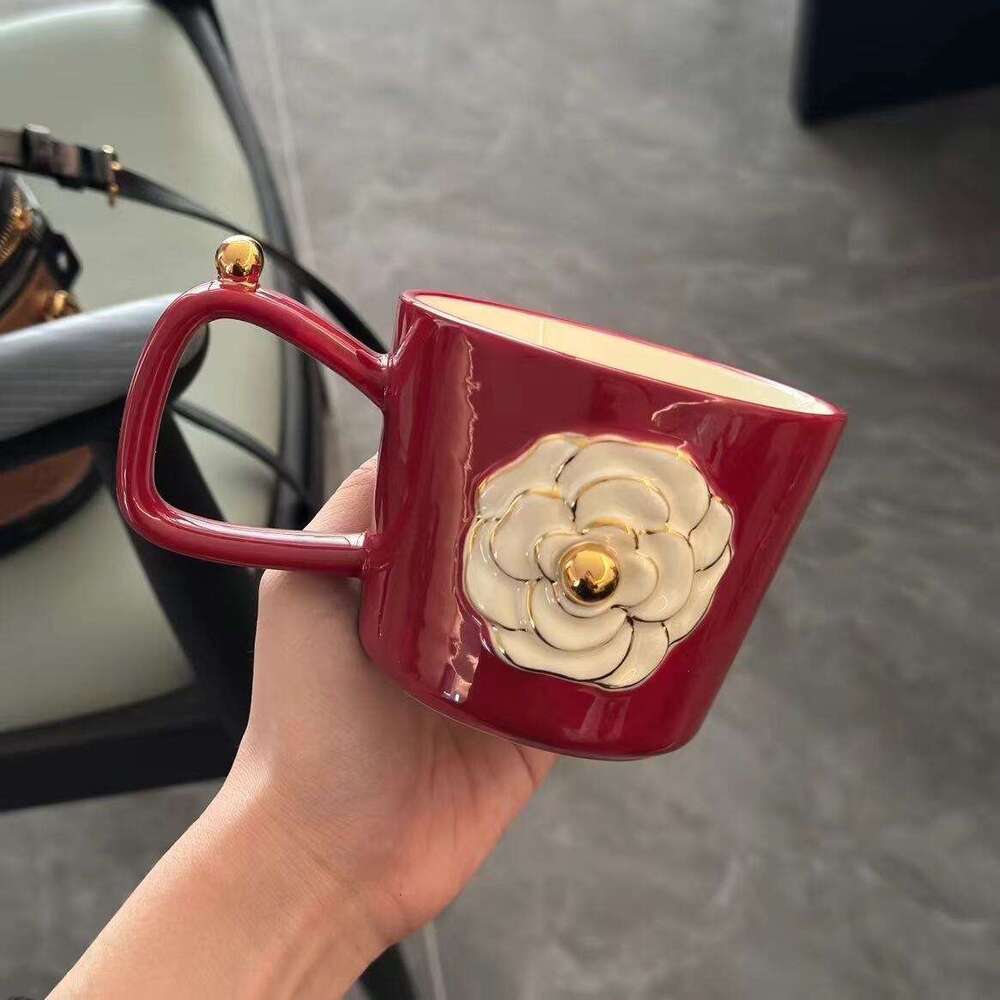 Ceramic Mugs Light Luxury Gold-Embossed Red Black Camellia Relief Drinking Utensils Coffee Cup for Home Kitchen Dining Table Decor