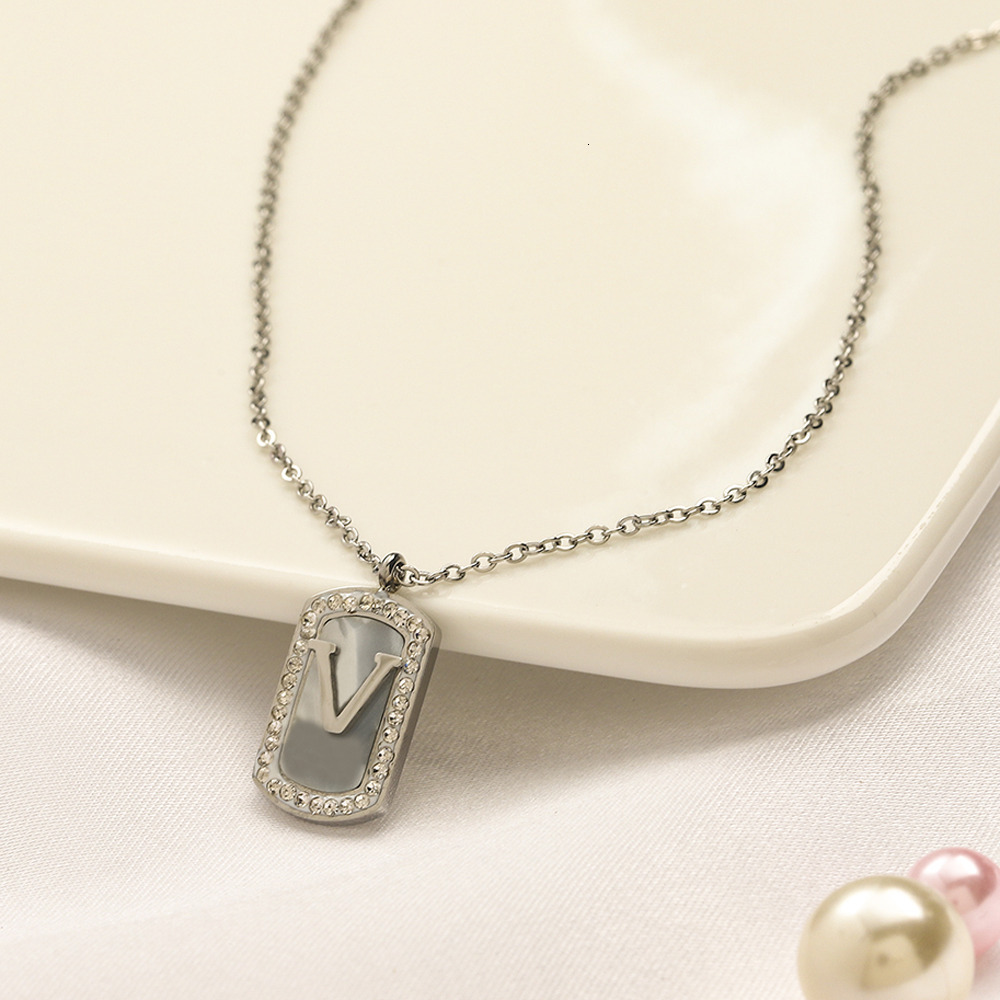 Chic Necklaces Wome… - image