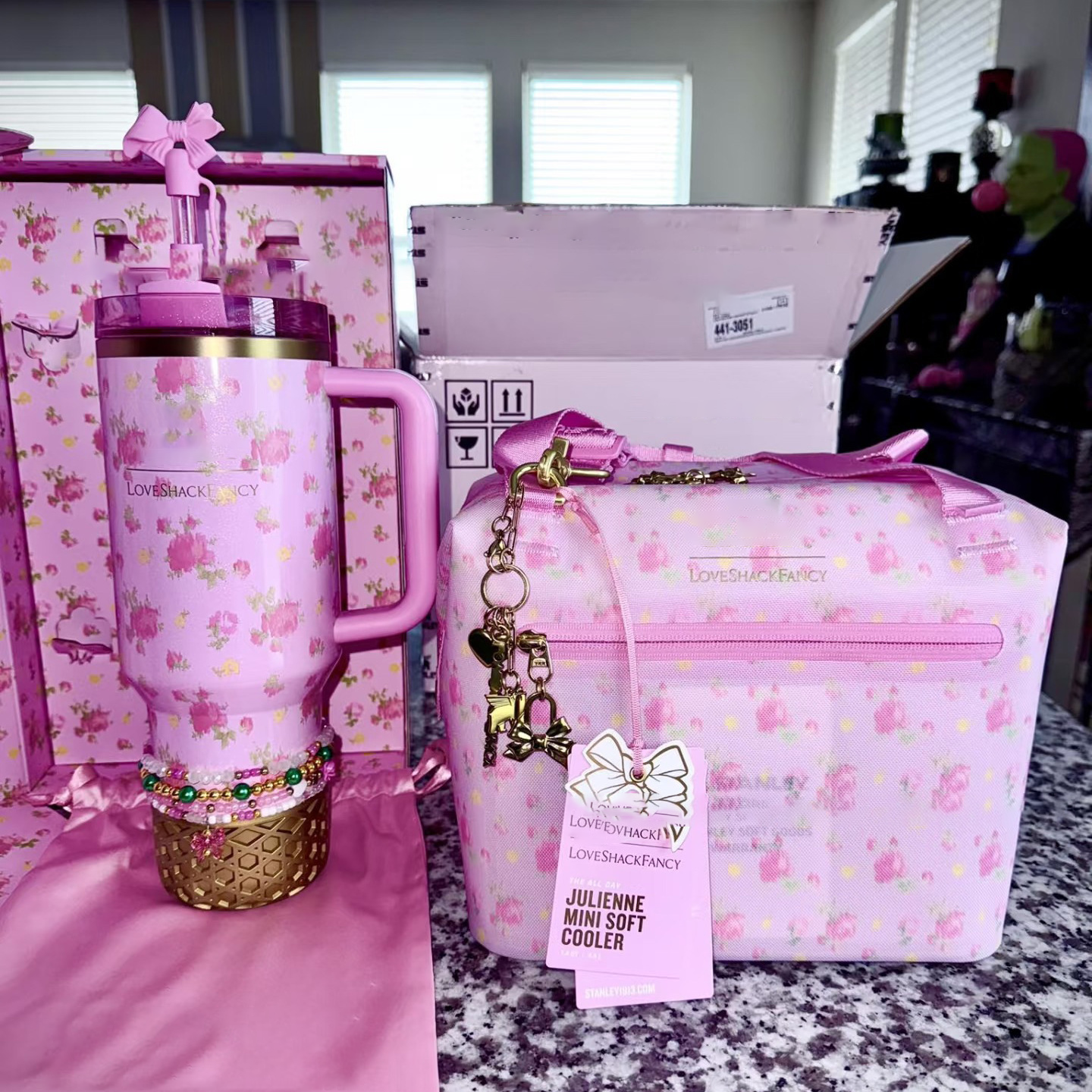 Lunch Boxes Outdoor Waterproof Mini Soft Bag Box 12-Hour Cool Travel Cooler Bags Butterfly Flower 40oz Large Capacity 304 Water Bottle