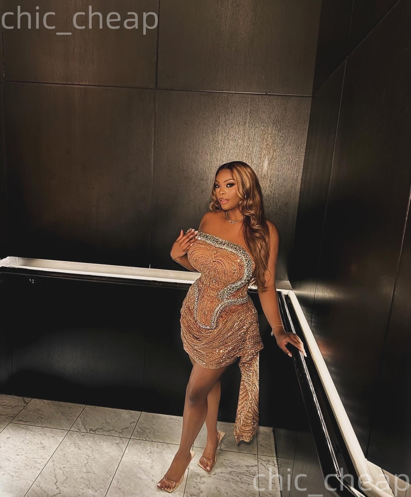 2026 Gold Cocktail Dress Beaded Crystals Sequined Sparkly Short Mini Graduation Homecoming Dresses For Special Occasions Sweetheart Gowns ZJ057