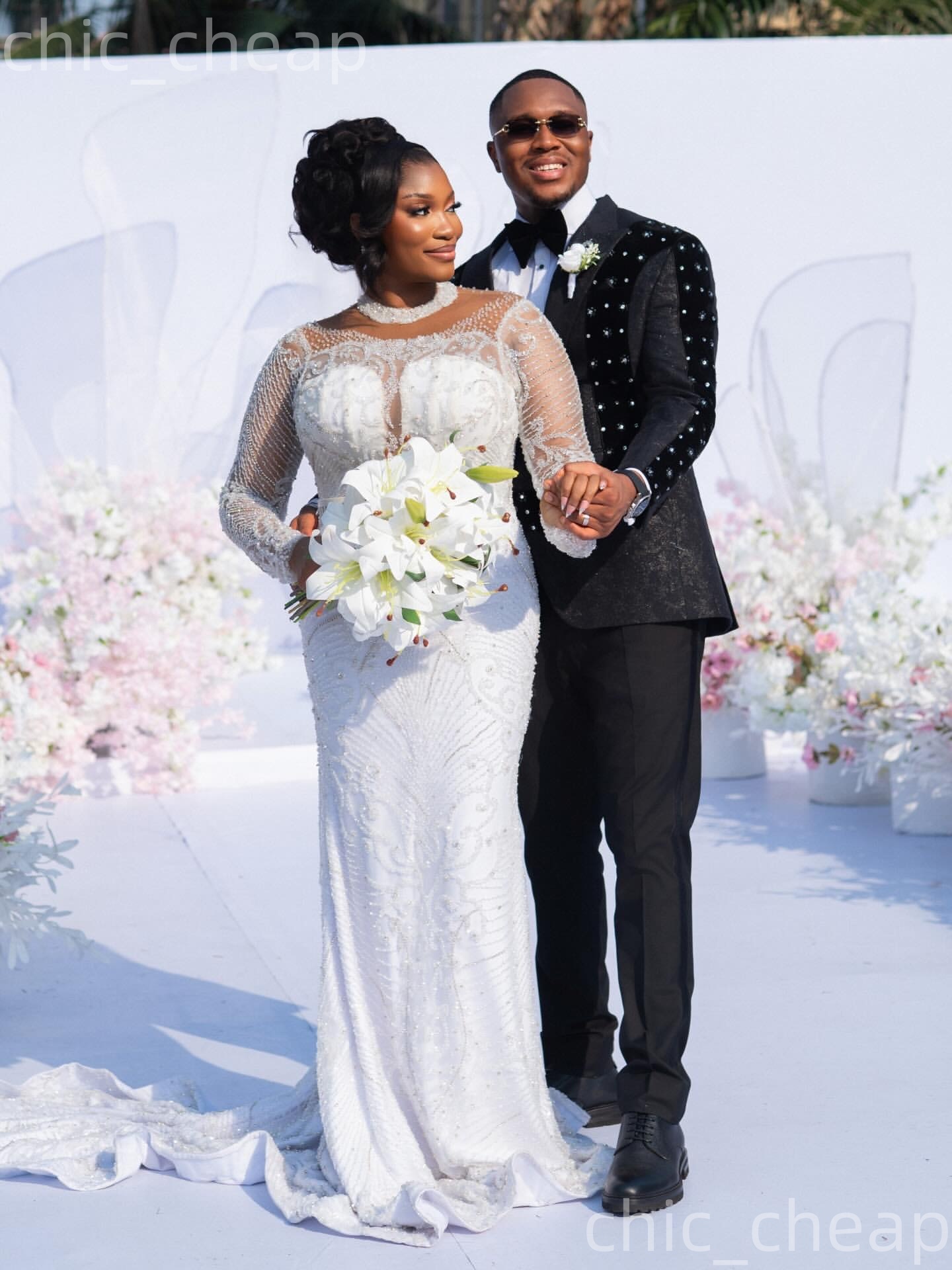 African Aso Ebi 2026 White Mermaid Wedding Dress Beaded Crystals Sequined Detachable Train Sparkly Bridal Gowns Dresses ZJ221