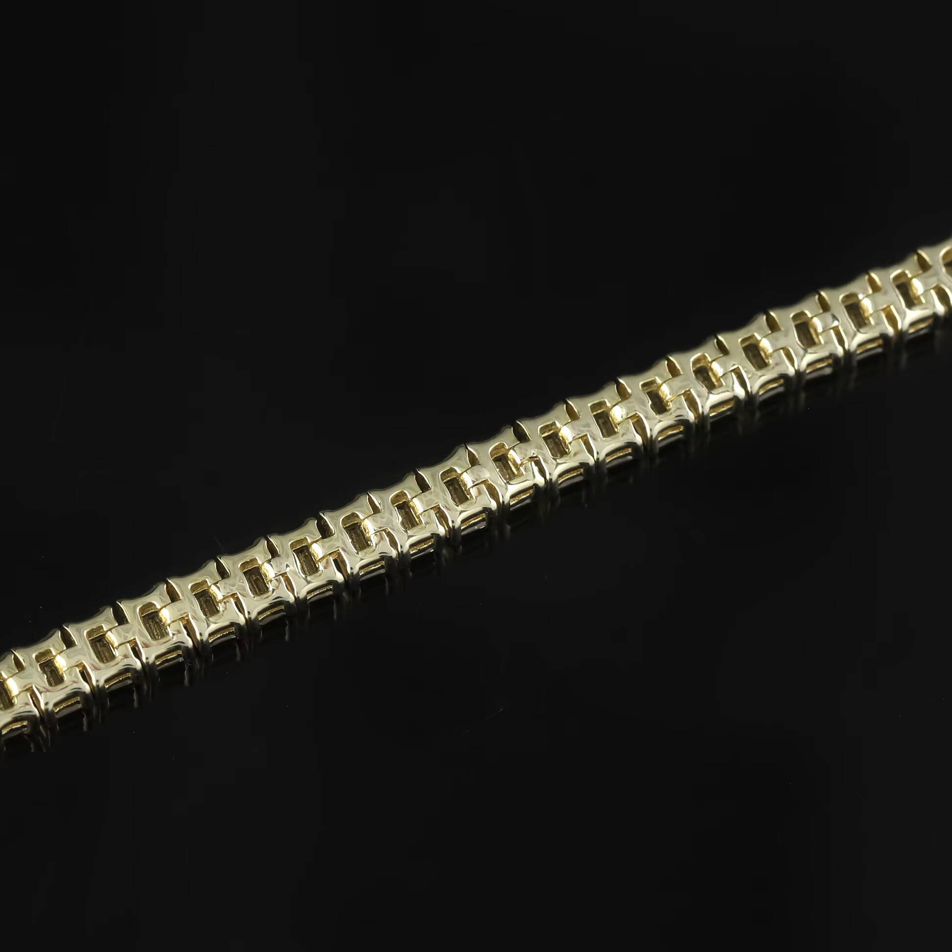 Abiding Trendy Minimalist Emerald Cut 25x35mm 1116ctw VVS Moissanite Diamond Tennis Bracelet 25mm 14K Yellow Gold Bracelet