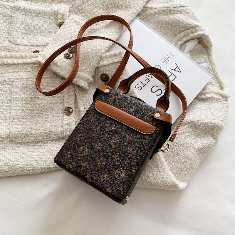 Hard Shell Women's Handbag 2026 New Printed Crossbody Small Square Box Backpack Party Casual Cute Bag