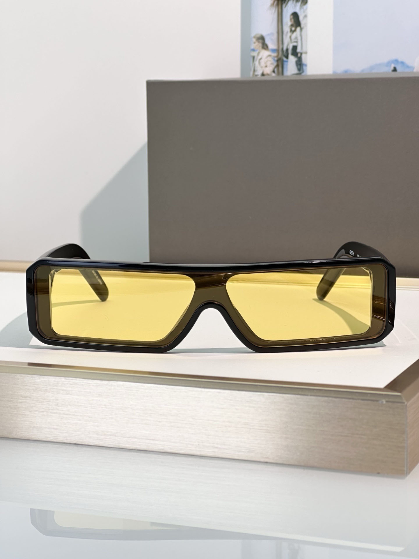 Luxury Designers Womens Sunglasses For Women Men Sun Glasses Mens GETH Designer Fashion Style Protects Eyes Random Box