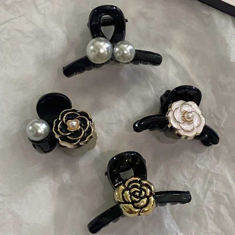 Hairclip Retro Handmade Pearl Camellia Flower Mini Cute Shark Clip Korean Style Accessories for Daily Styling Special Occasion Gift High Quality Textu
