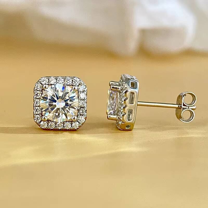 Wholesale Gra 05 1 2Ct Halo Cushion Square Design Moissanite Diamond 925 Silver Stud Earrings for Women Engagement Jewelry