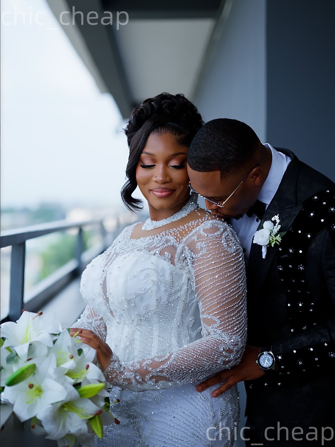 African Aso Ebi 2026 White Mermaid Wedding Dress Beaded Crystals Sequined Detachable Train Sparkly Bridal Gowns Dresses ZJ221