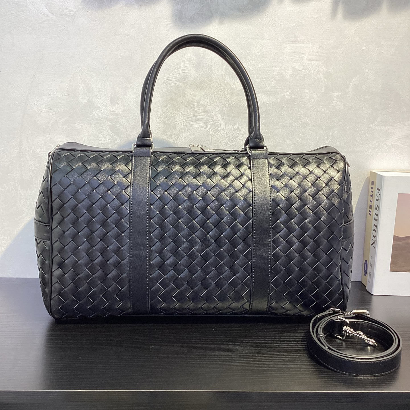 2025 Quality Duffle bag classic men women travel bags designer Real leather lage large capacity intrecciato woven handbag with removable strap