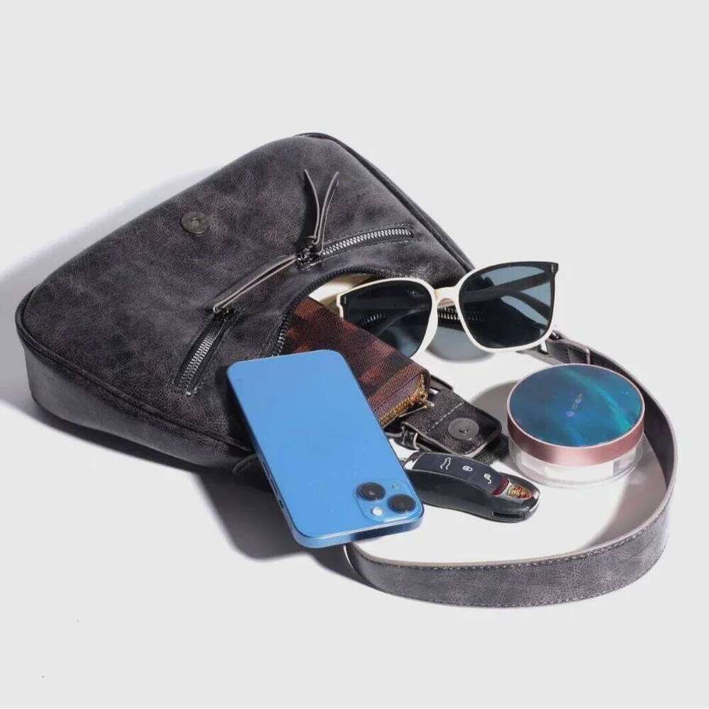 Retro Y2k Shoulder Bags for Women Casual Cool Hot Girls Underarm Saddle Bag Luxury Pu Leather Girl Crossbody Handbag Phone Purse Y260115