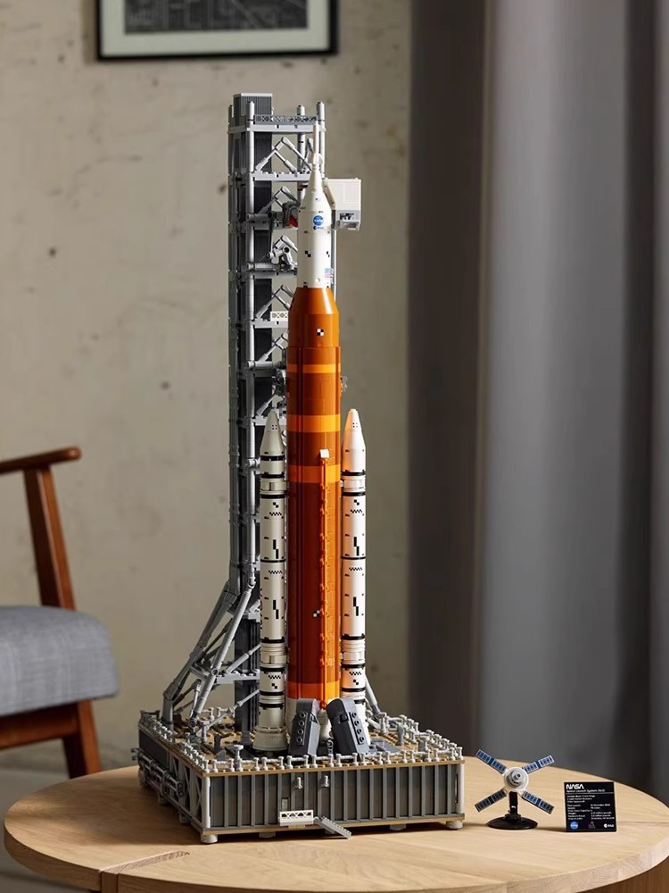 10341 Aerospace Launch System Puzzle Building Block Toy