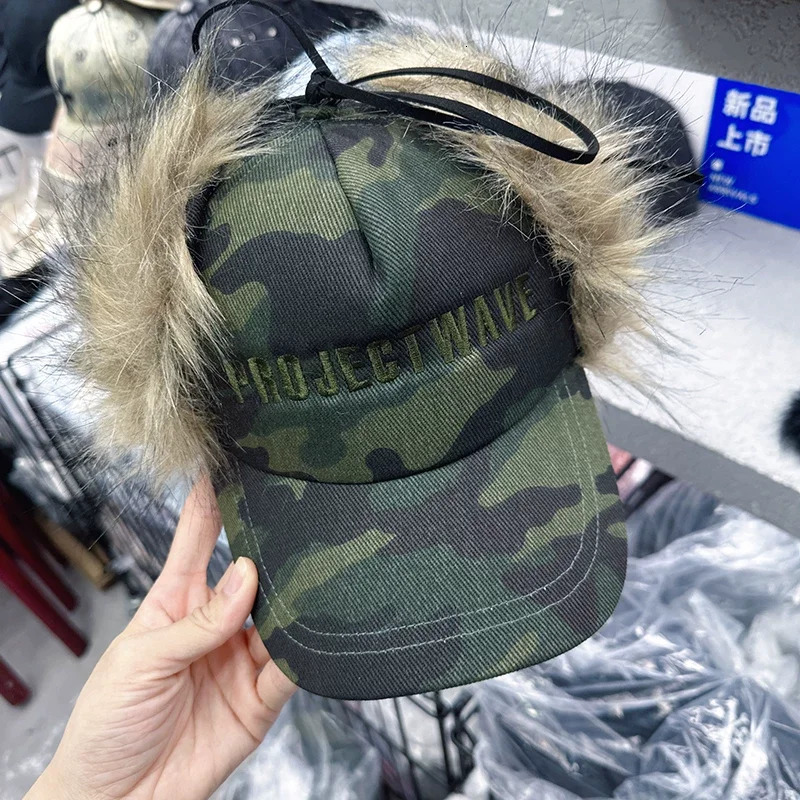 2025 Winter Fur Fleece Ear Cover bomber hat Y2K Leopard Print Baseball Cap Womens Thick Cotton Inner-Lined Lei Feng Hat 260113