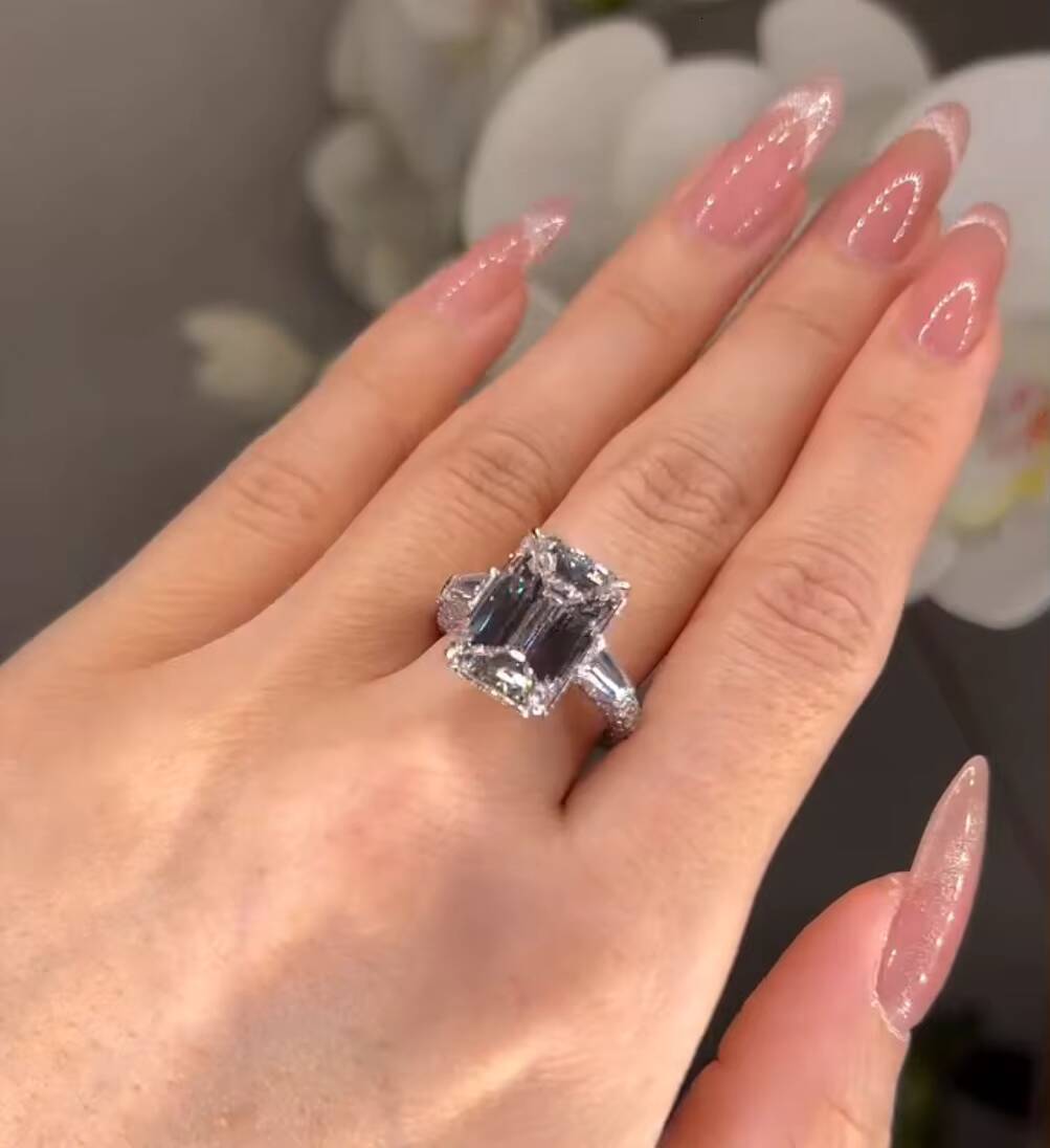 Luxury Wedding Jewelry Engagement Ring 14K White Gold VS1 DEF Color IGI Certificated 5CT Emerald Cut CVD Lab Grown Diamond Ring