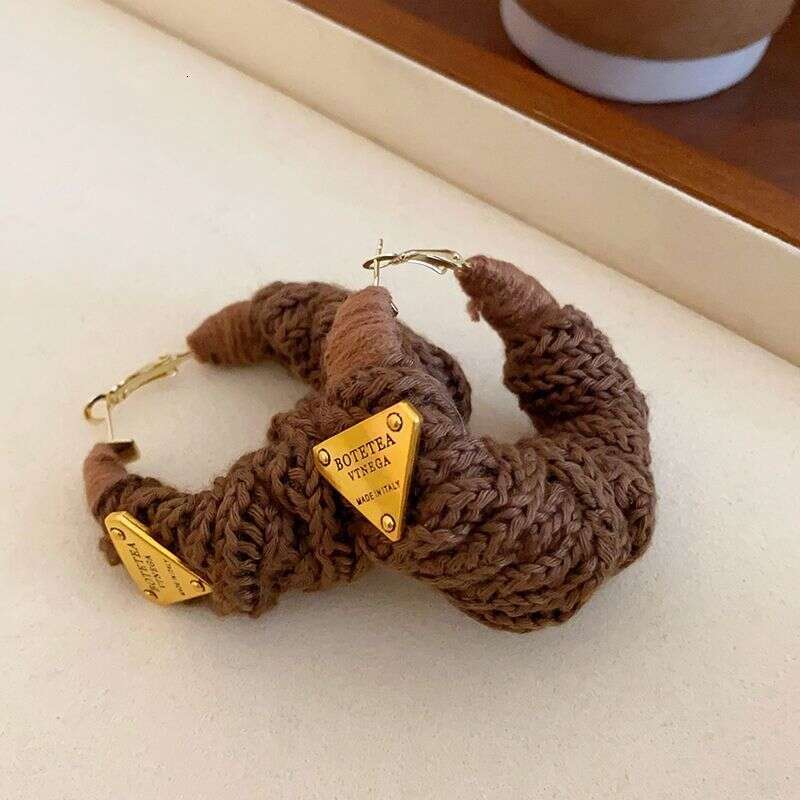 White Yarn Woven 2026 New Hot Style Light Luxury High-End Feel Hoop Unique Exaggerated Autumn Winter Earrings For Women