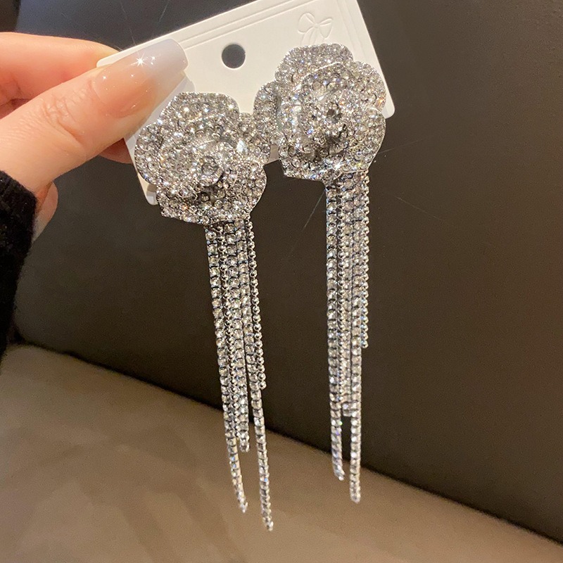Designer Jewelry Women's Full Diamond Flower Necklace Set Diamond Inlaid Flower Geometric Set Fashion Elegant Necklace Earring Accessories