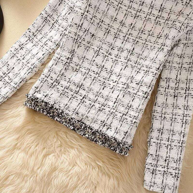 Designer's High-quality Jacket For Spring New Women's Short Top With A Slim Fit, Elegant And Fashionable Floral Coat And Cardigan Wool Sweat