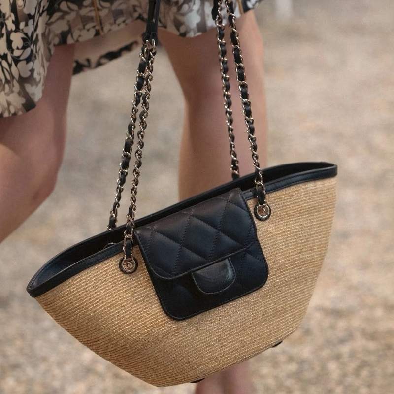 26C Raffia Beach Bag Straw And Real Sheep Leather Basket Shopping Totes Designer Fashion Shoulder Bag With Chain Strap Handmade Weave Travel Purses And Handbags 3542