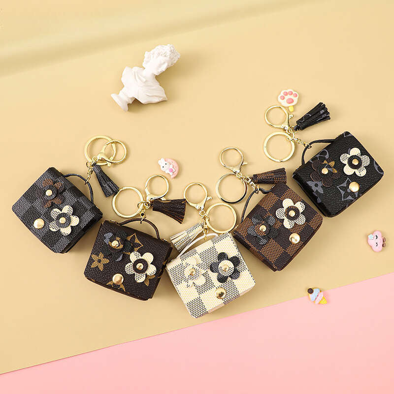 Leather Headphone Case Keychain Pendant Cute Girl Bag Keychain Accessory Fashionable Trendy Accessories for Everyday Styling