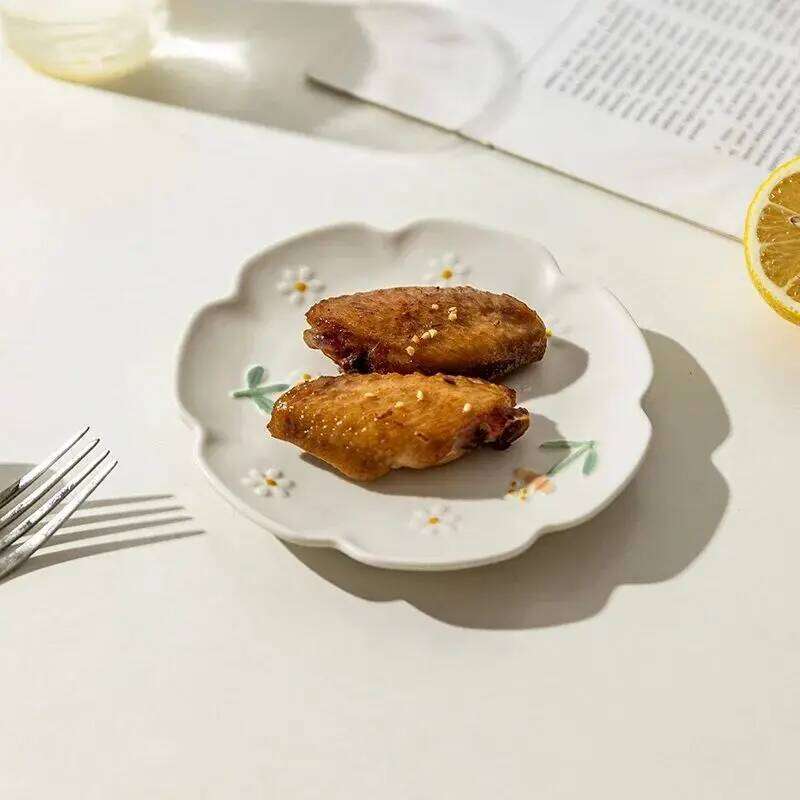 6Inch Flower Ceramic Dinner Kitchen Relief Frosted Plate For Pasta, Bread, Dessert Restaurant Tableware Dish