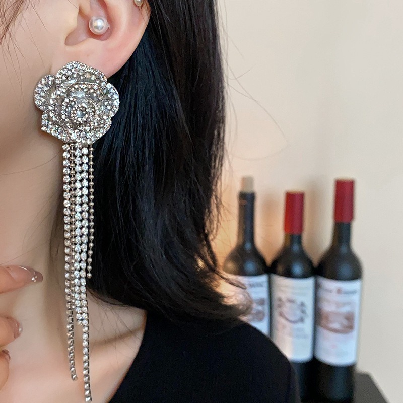 Designer Jewelry Women's Full Diamond Flower Necklace Set Diamond Inlaid Flower Geometric Set Fashion Elegant Necklace Earring Accessories