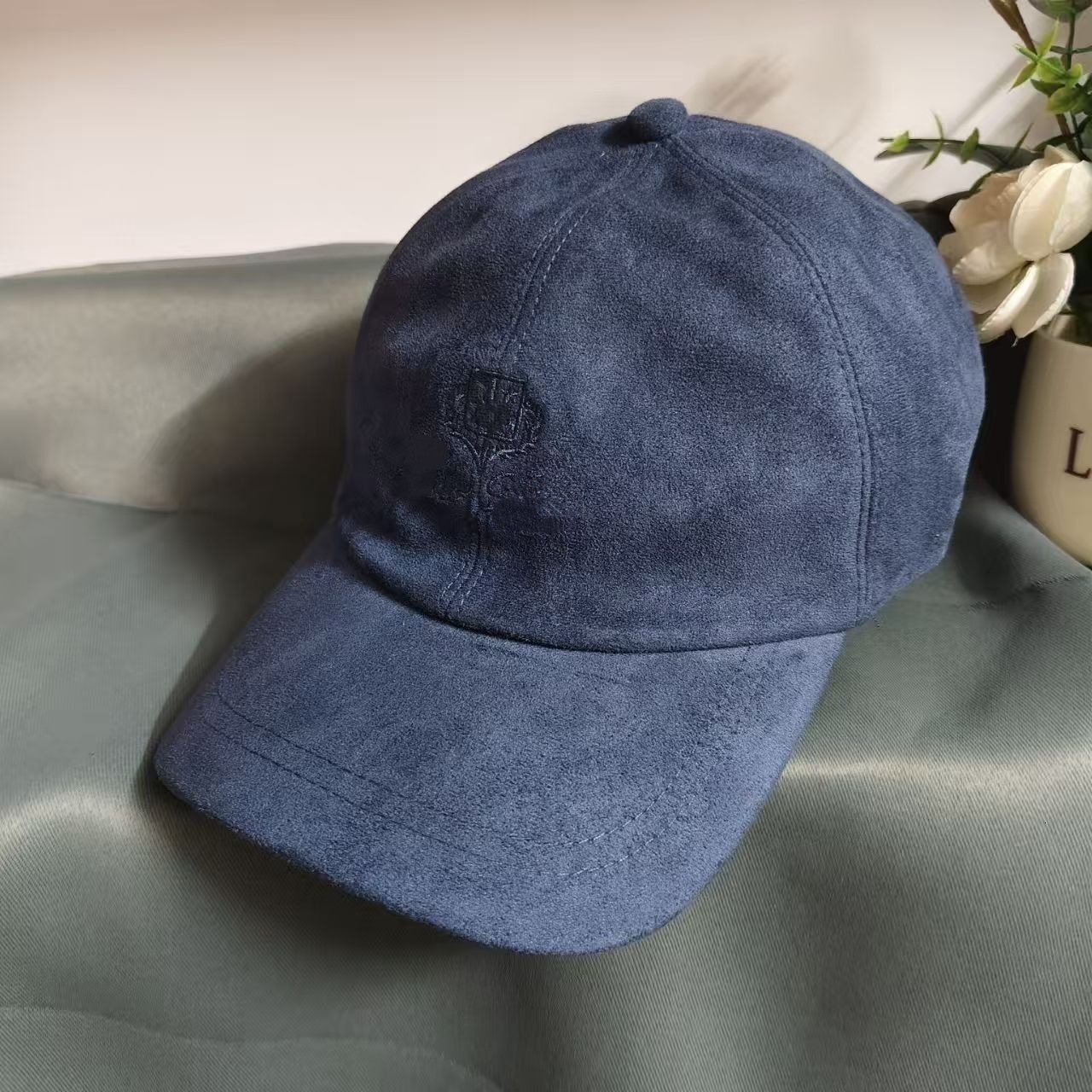 Suede Soft Top Adjustable Baseball Cap for Women 25 Autumn Winter Cute Duckbill Cap Face Slimming Personality Hat 251103