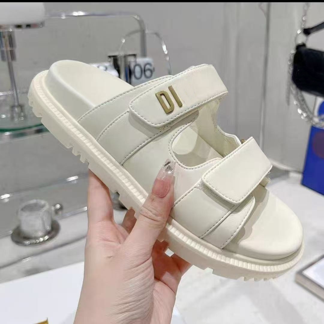 2026SS Designer women's sandals high-quality women's slippers fashionable and luxurious simple and comfortable casual shoes sizes 35-43