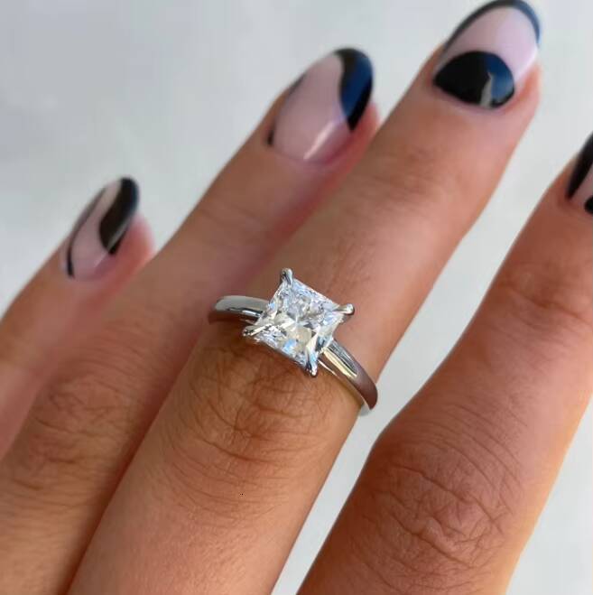 Custom 10K Fine Jewelry 14K 18K White Gold GRA VVS Diamond Wedding Engagement Ring 2CT Princess Cut Moissanite Ring for Women
