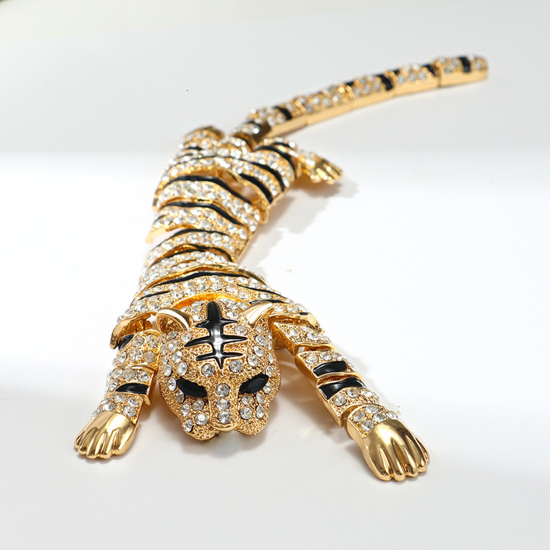 Animal Brooch Womens Simple Fashion Accessories Clothes Scarf Decorative Accessories 251111