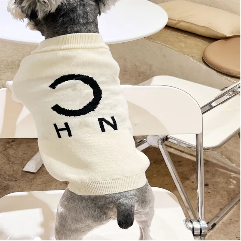 Designer Dog Clothes Luxury Dog Apparel Classic Letter Dog Sweaters Cold Weather Cable Knitwear Clothes for Puppy, Dog Christmas Sweater French Bulldo