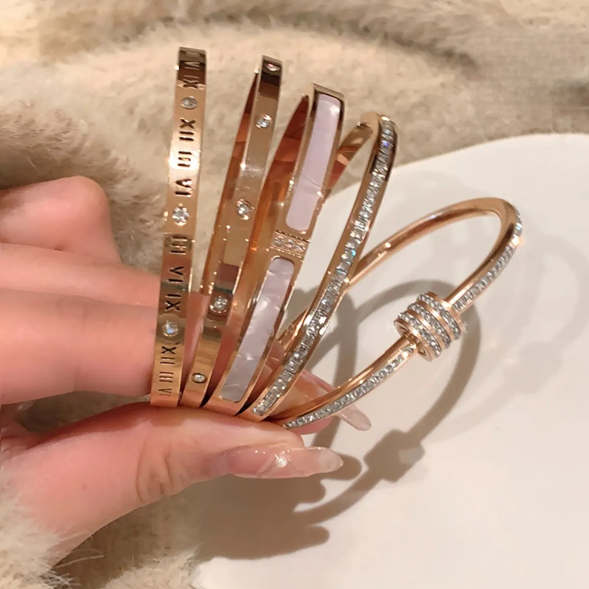 Titanium Steel Diamond Zircon Snake Bone Rose Gold White Fritillaria Bangle Wedding Valentine's Day Gift Original Jewelry Designer Bracelet