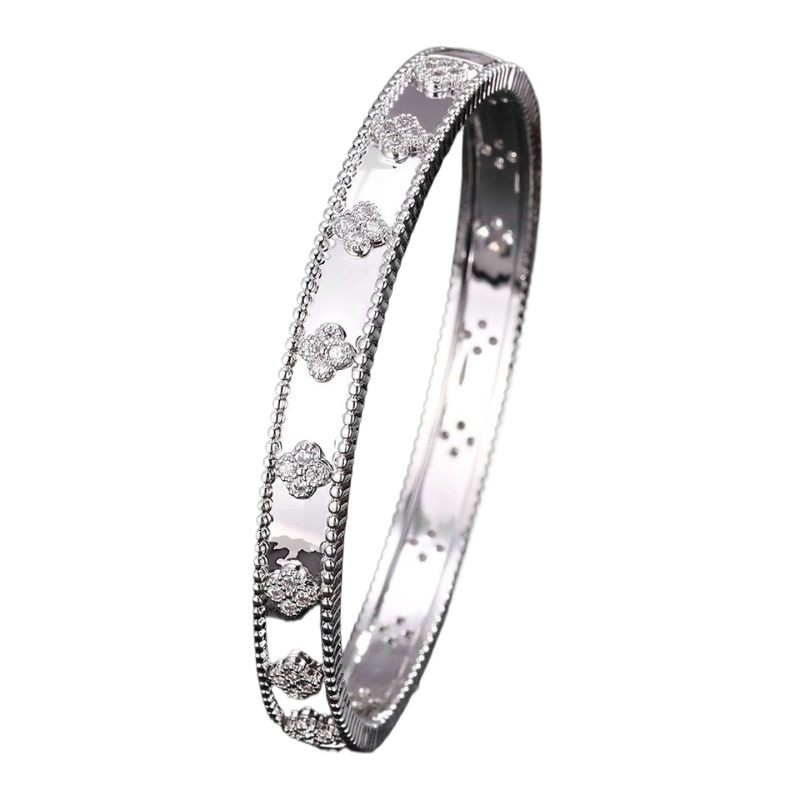 Designer New Exquisite Clover Pattern Bangle For Women Light Luxury Tarnish Resistant Fashion Versatile Jewelry