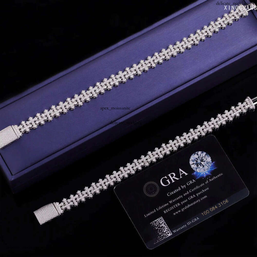 New Design 925 Sterling Silver 18K Gold Plated Link Bracelets Iced Out Vvs Moissanite Full Diamond Cross Chain Bracelet