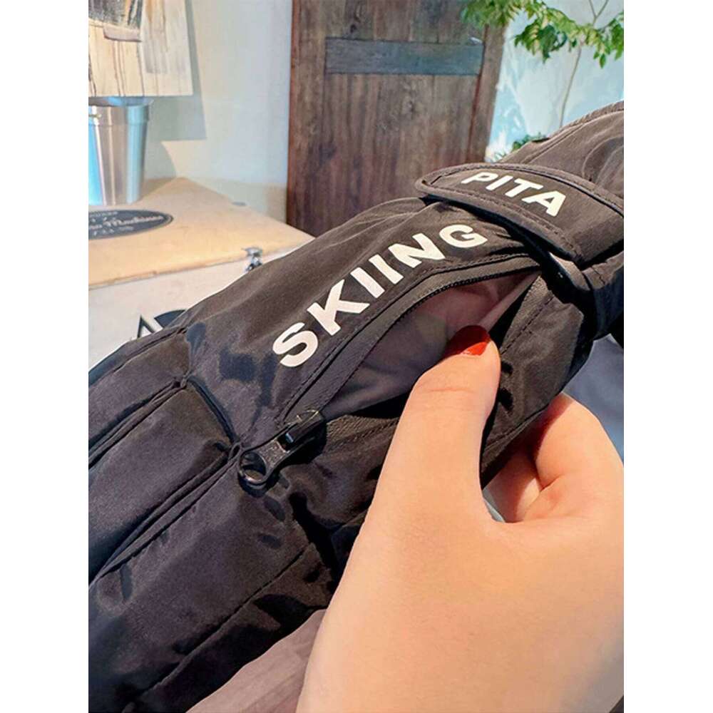 Touchscreen Ski Pockets, Fleece-Lined Thickened with Zipper Card Slot, Winter Cycling Electric Vehicle Gloves for Cold Protection, Windproof and Water