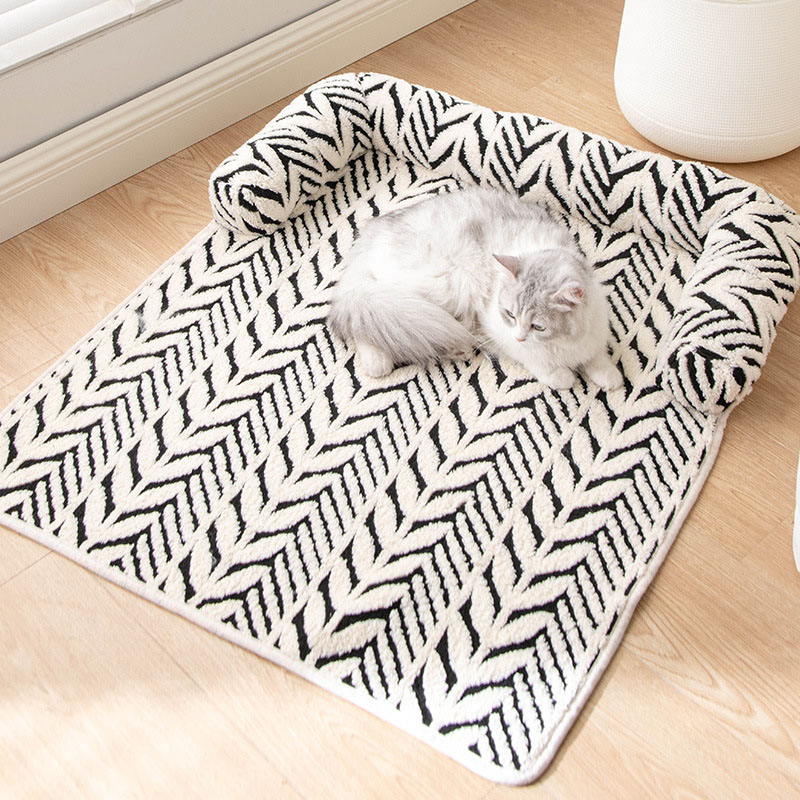 High-Quality Plush Pet Mat for Cats & Dogs - Thick Anti-Slip Sofa Bed with Even Dense Softness