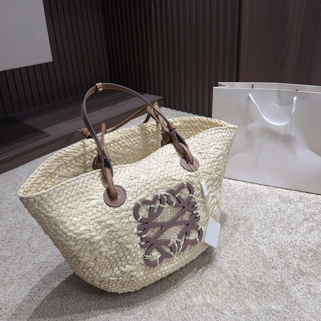 Designer bags anagram basket iraquean palm fiber and Summer woven beach bag for beautiful women Lightweight woven grass product 10A.