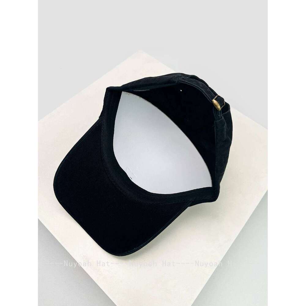 Spring summer new personalized embroidered baseball hat men's and women's sunshade street hip-hop cap Y260115