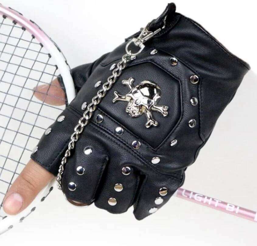 Punk Gothic Leather Pair Fingerless Biker Sports Mountain Gloves With Cranium Studded For Men Y260115