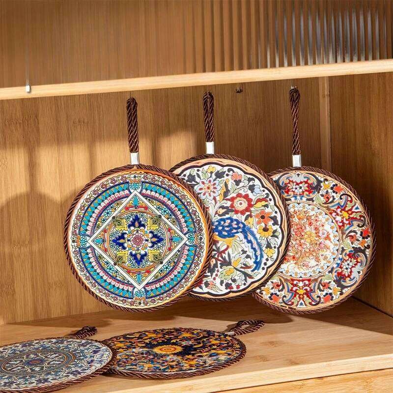 1pcs Insulation Pad Ceramic Surface and Cork Bottom Construction with Hanging Rope Suitable for Serving Plates Cups Pans