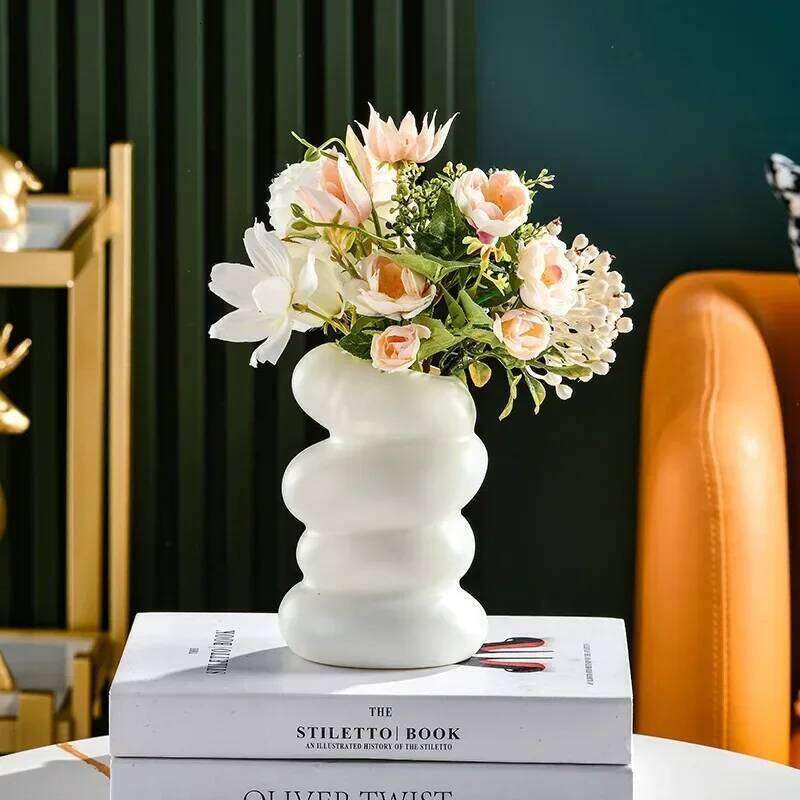 1PC White Spiral Plastic Vase Nordic Style Creative Flower Container for Home Decor Kitchen Living Room Bedroom Ornament C260116