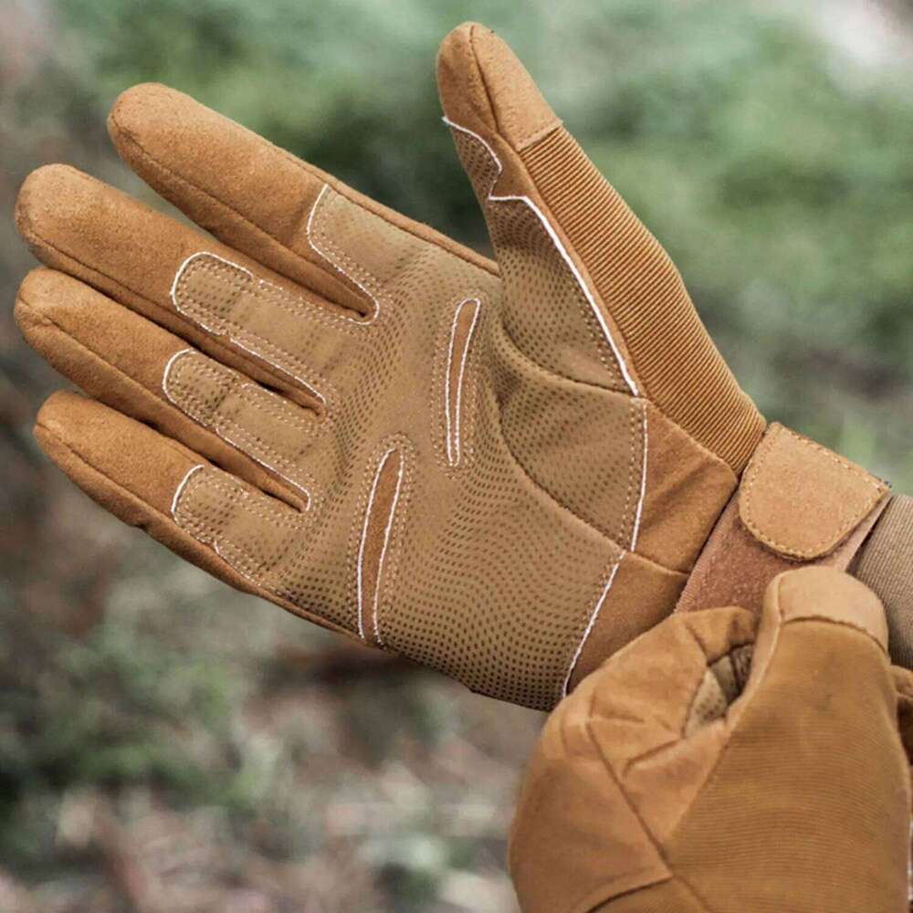 1 Pair Of Sports Gl… - image