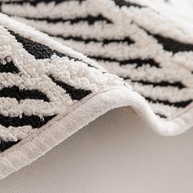 High-Quality Plush Pet Mat for Cats & Dogs - Thick Anti-Slip Sofa Bed with Even Dense Softness