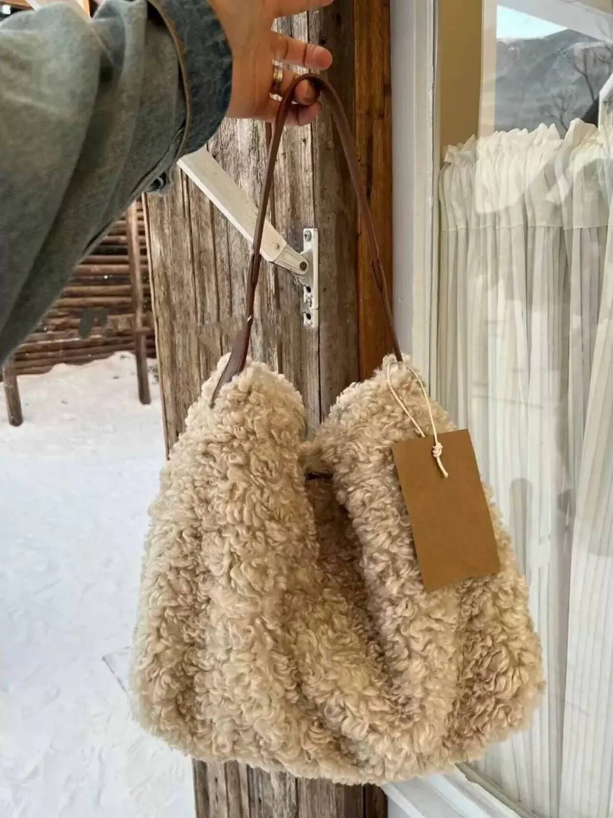 Bestseller Autumn W… - image