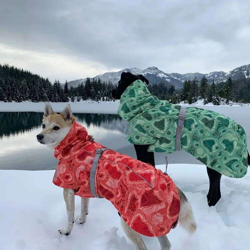 Famous brand Winter Medium and Large Sizes Waterproof Ultralight Wear Resistant Clothing Ski Suit Beautiful Pet Warmth Products pupakaIK