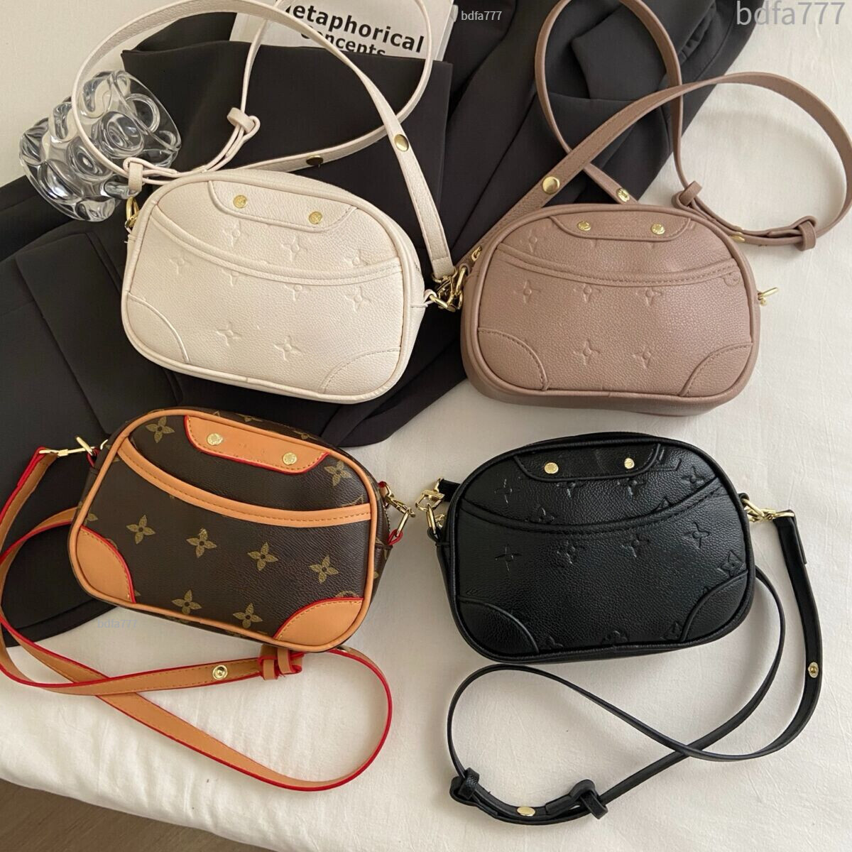 Designer Women's Fashion Camera Bag Classic Color Letter Printed Pattern Luxury Large Capacity Shopping Tote Bag Dumpling Bag Bowling Bag handbag