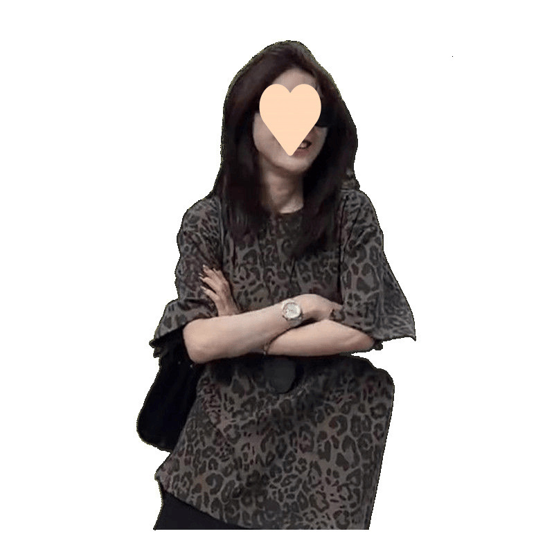 2025 Summer Womens Tops Youthful and Stylish Loose Round Neck Leopard Print Short Sleeve Shirt for Women 210406