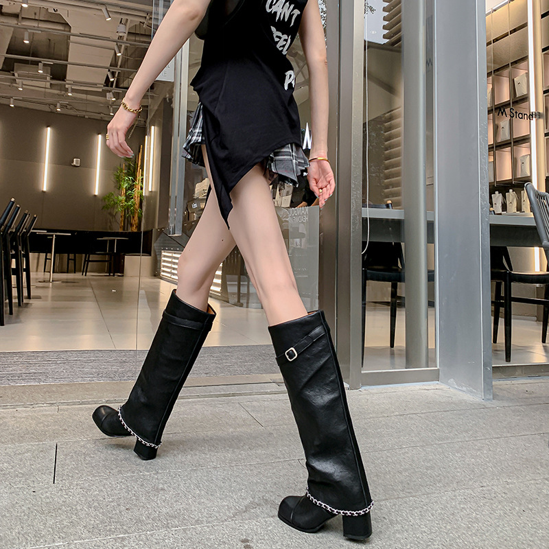 Luxury Fashion Boot 2026 Women's White & Black Mid-Calf Boots Chain Detail Buckle Strap Fashion Daily Wear Boots