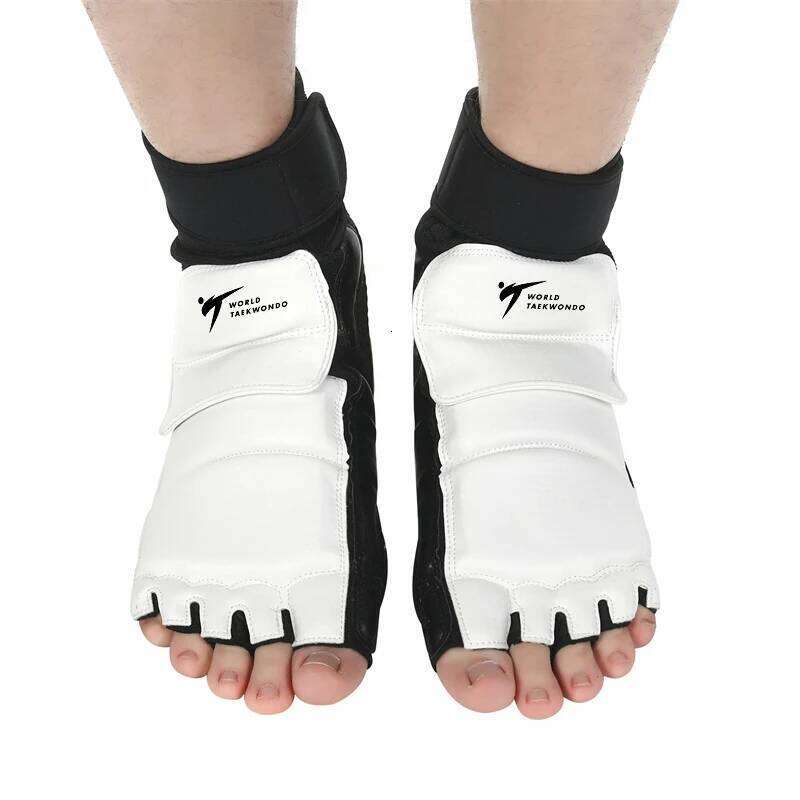 Taekwondo Leather Gloves Sparring foot Protector taekwondo gloves Gear Boxing Martial Arts Hand Guard Y260115