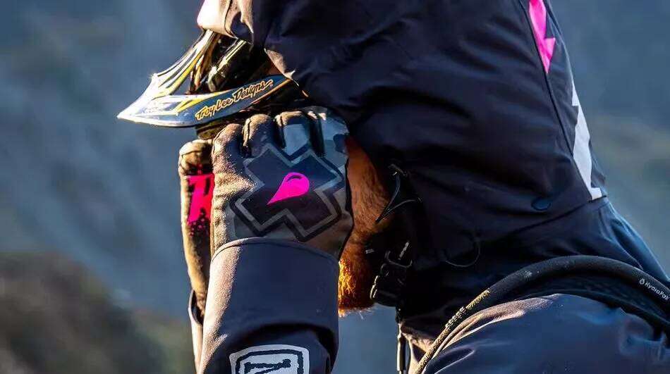 2025 NEW Cycling muc off Moto Gloves Mountain Bike mx motorcycle Top Motocross Glove Men DH MX MTB Riding Gear Protective Y260115