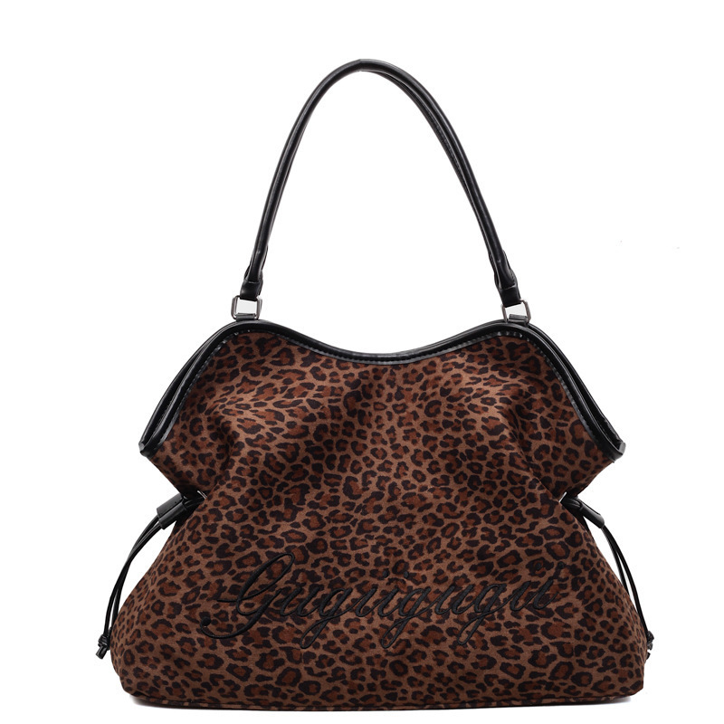 Handbag High Quality Comfortable Fashion Large Capacity Casual Travel Womens Bag Handmade Tassel Handbags 241114