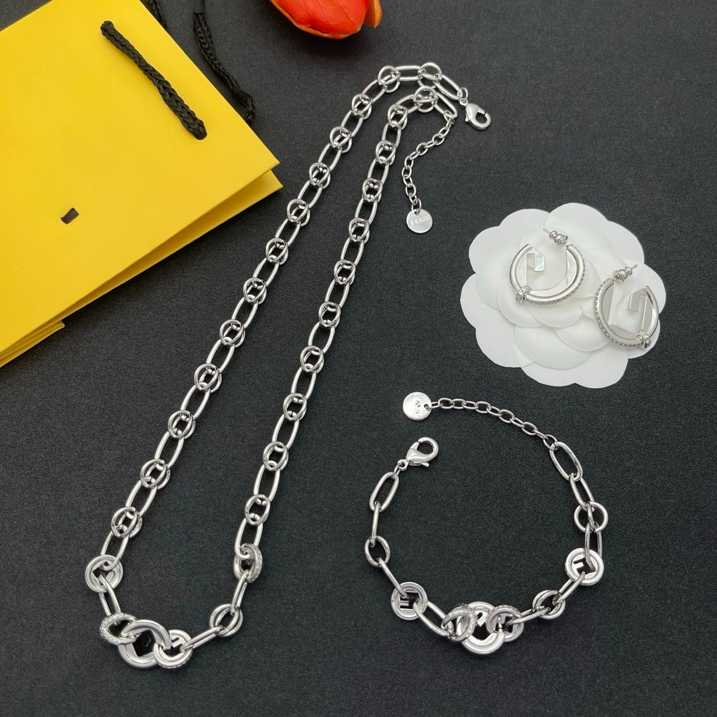 Fashion Designer Stud Earrings for Women Necklace Bracelet Fashion Letter Stud Earrings Wedding Jewelry Set